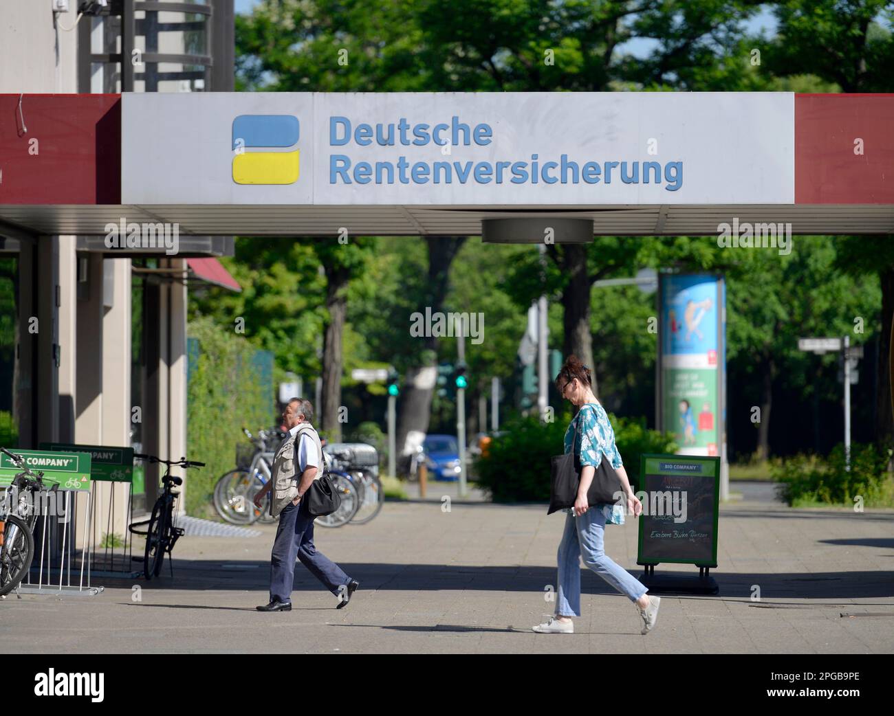 Tedesco di assicurazione pensione, Fehrbelliner Platz, Wilmersdorf, Berlino, Germania Foto Stock