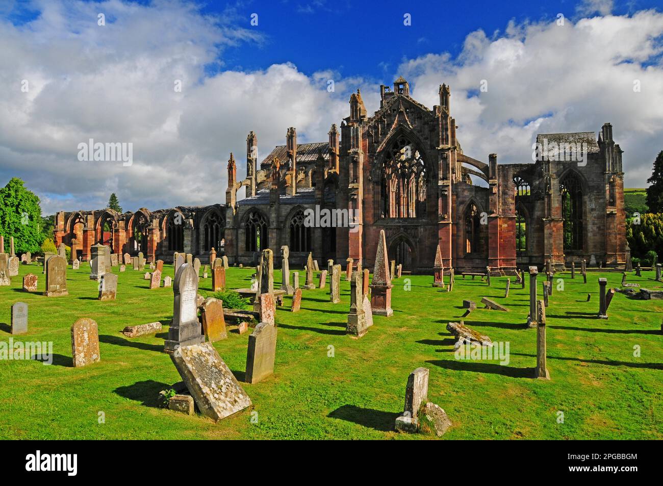 Rovine di Melrose Abbey, Scottish Borders, Scozia, Regno Unito Foto Stock