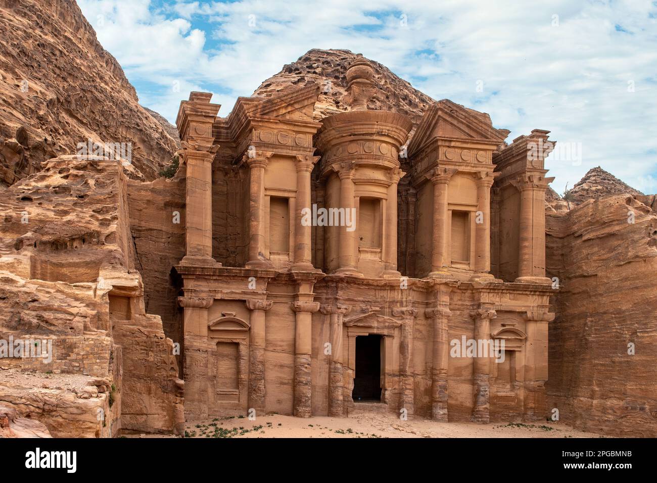 Il monastero, annuncio Deir, Petra, Giordania Foto Stock