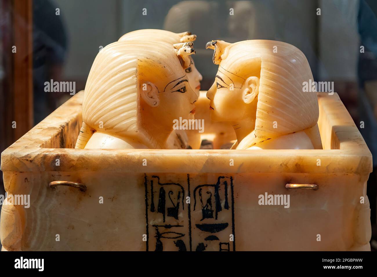 Contenitore di organi del corpo di Tutankhamon in Museo Egizio, Cairo, Egitto Foto Stock