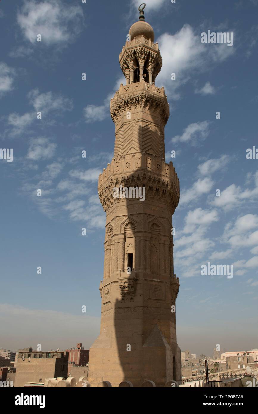 Minareto alla porta di Bab Zuwayla, il Cairo, Egitto Foto Stock