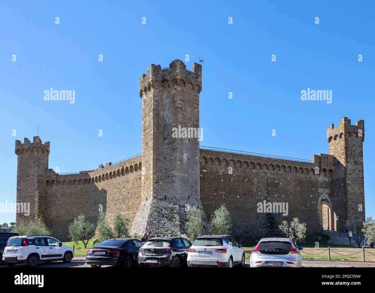 Montalcino, Italia - 12 settembre 2022: Fortezza del 14th° secolo ampliata nel 1571 da Cosimo i de'Medici. Montalcino, Italia Foto Stock