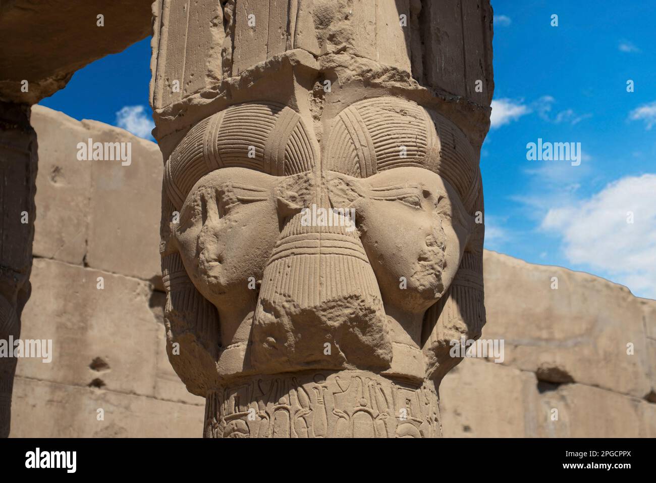 Antico tempio egiziano di Hathor (tempio di Dendra), Qena, Egitto Foto Stock