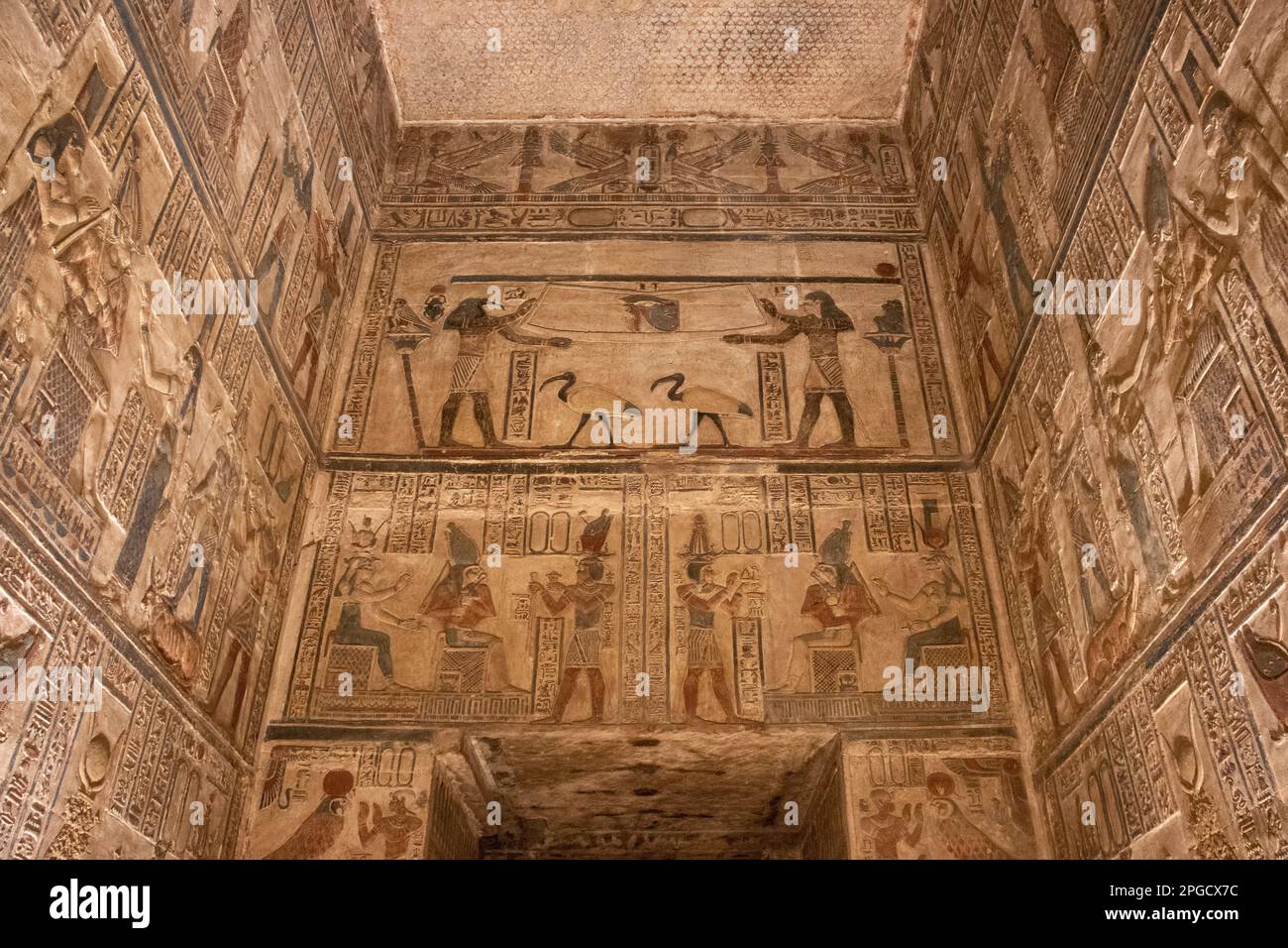Antico tempio egiziano di Hathor (tempio di Dendra), Qena, Egitto Foto Stock