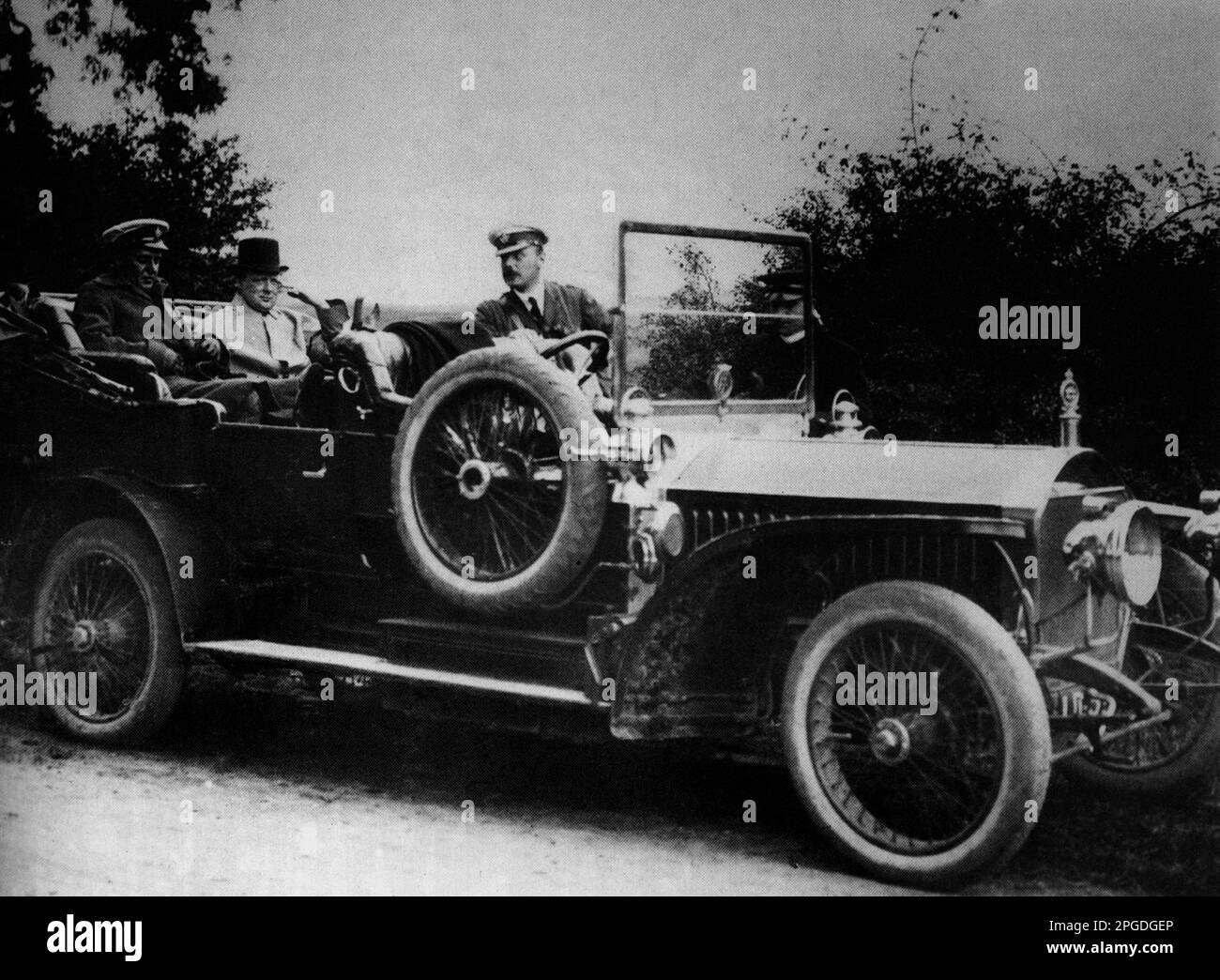 Winston Churchill, F.E.Smith (in seguito Lord Birkenhead) e Lord Dudley in un'auto da turismo Napier. 1909 Foto Stock
