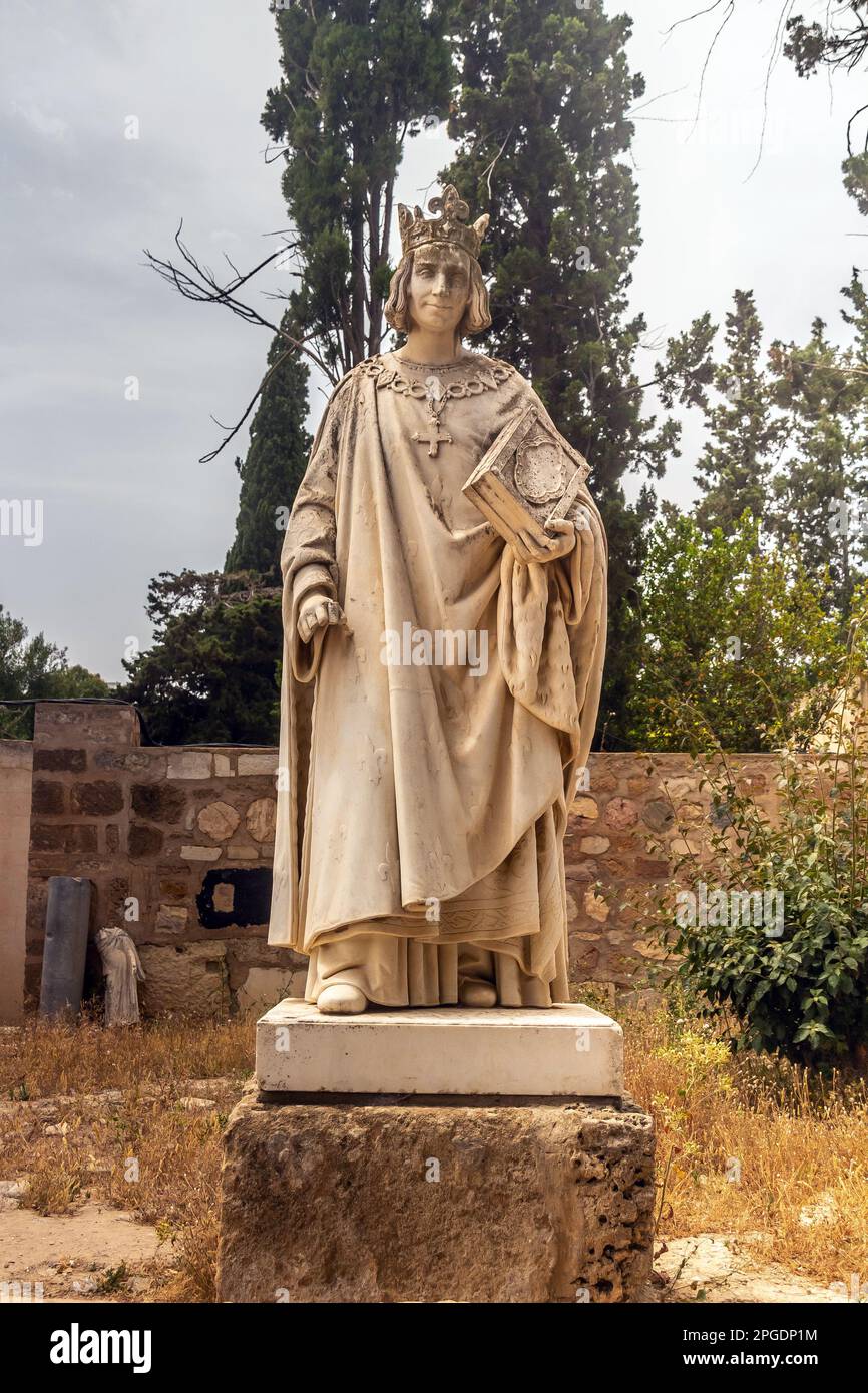 Una visita al Museo Nazionale di Cartagine e al Giardino del Museo Archeologico protetto dall'UNESCO in un giorno di sole Foto Stock