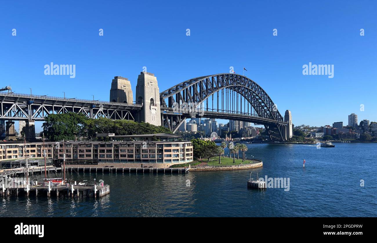 Sydney Harbour Bridge da Circular Quay, Sydney, New South Wales, Australia Foto Stock