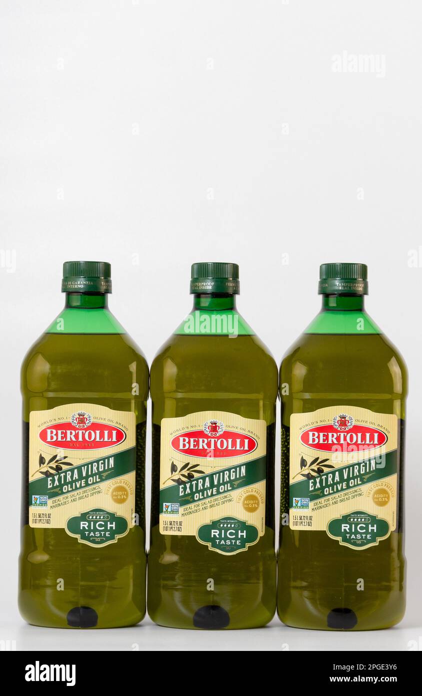 STILLWATER, MN, USA - 7 DICEMBRE 2022: Logo Bertolli Olive Oil. Foto Stock