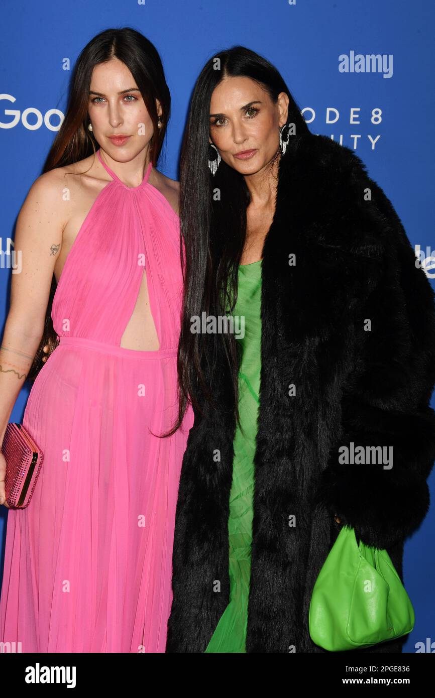 Los Angeles, California, Stati Uniti. 21st Mar, 2023. (L-R) Scout LaRue Willis e Demi Moore partecipano ai Fashion Trust US Awards presso Goya Studios il 21 marzo 2023 a Los Angeles, California. Credit: Jeffrey Mayer/JTM Photos/Media Punch/Alamy Live News Foto Stock