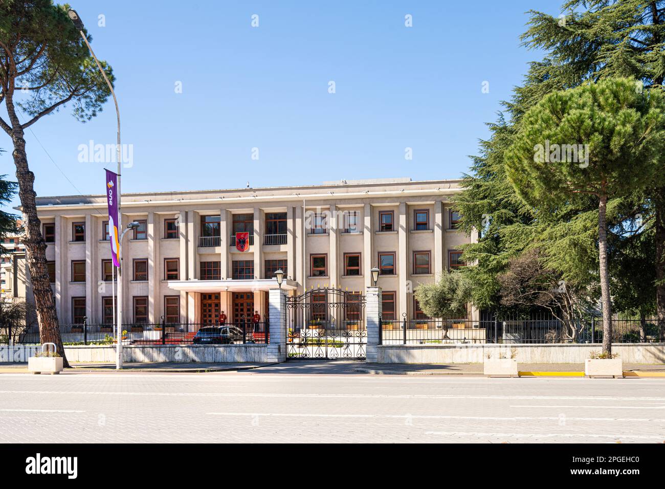 Tirana, Albania. Marzo 2023. L'edificio dell'Ufficio del Presidente Albanese nel centro della città Foto Stock