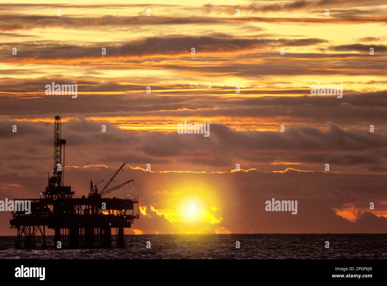 OFFSHORE oil drilling RIG CALIFORNIA USA Foto Stock