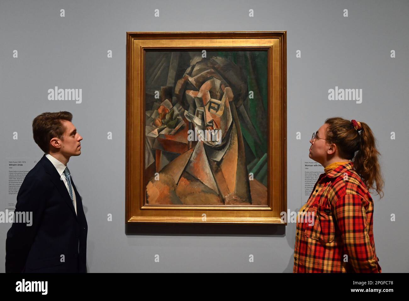 Una nuova grande mostra di circa un centinaio di dipinti e sculture di artisti come Cezanne, Van Gogh, Rodin, Picasso, Matisse, Klimt, Käthe Kollwitz, Sonia Delaunay, Kandinsky e Mondrian si aprono alla Galleria Nazionale. Con prestiti da musei e collezioni private in tutto il mondo dopo l'impressionismo: Inventare l'arte moderna comprende alcune delle più importanti opere d'arte create tra il 1886 e circa il 1914. Foto Stock