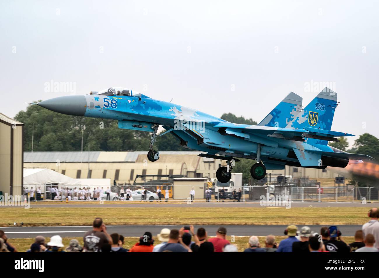 L'aereo da combattimento Ukrainian Air Force Sukhoi su-27 decollo dalla base aerea RAF di Fairford. Regno Unito - 13 luglio 2018 Foto Stock