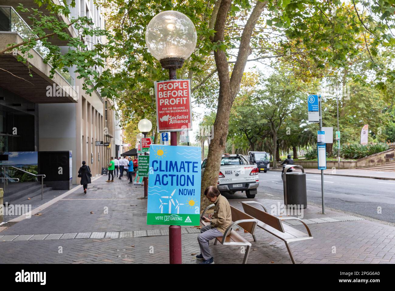 NSW state Election 2023, sede di Sydney e campagna politica cartelli fuori dal seggio di voto in Macquarie Street, Sydney, NSW, Australia Foto Stock