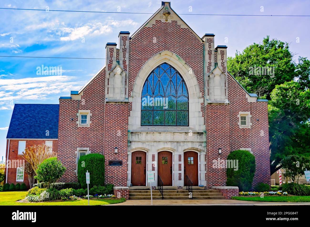 La prima chiesa Battista di Lucedale è raffigurata il 20 marzo 2023 a Lucedale, Mississippi. Foto Stock