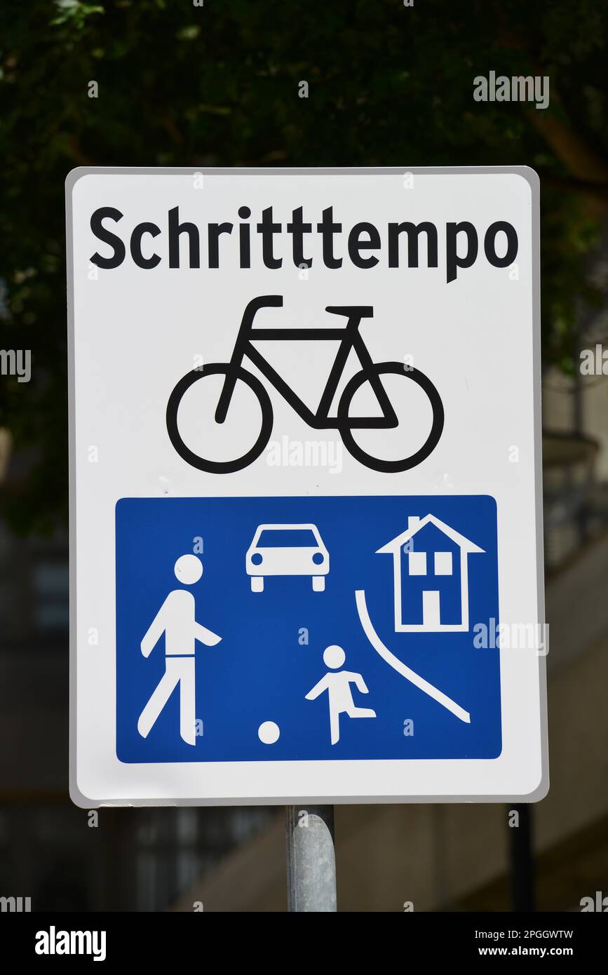 Cartello, velocità a piedi, Mitte, Berlino, Germania Foto Stock