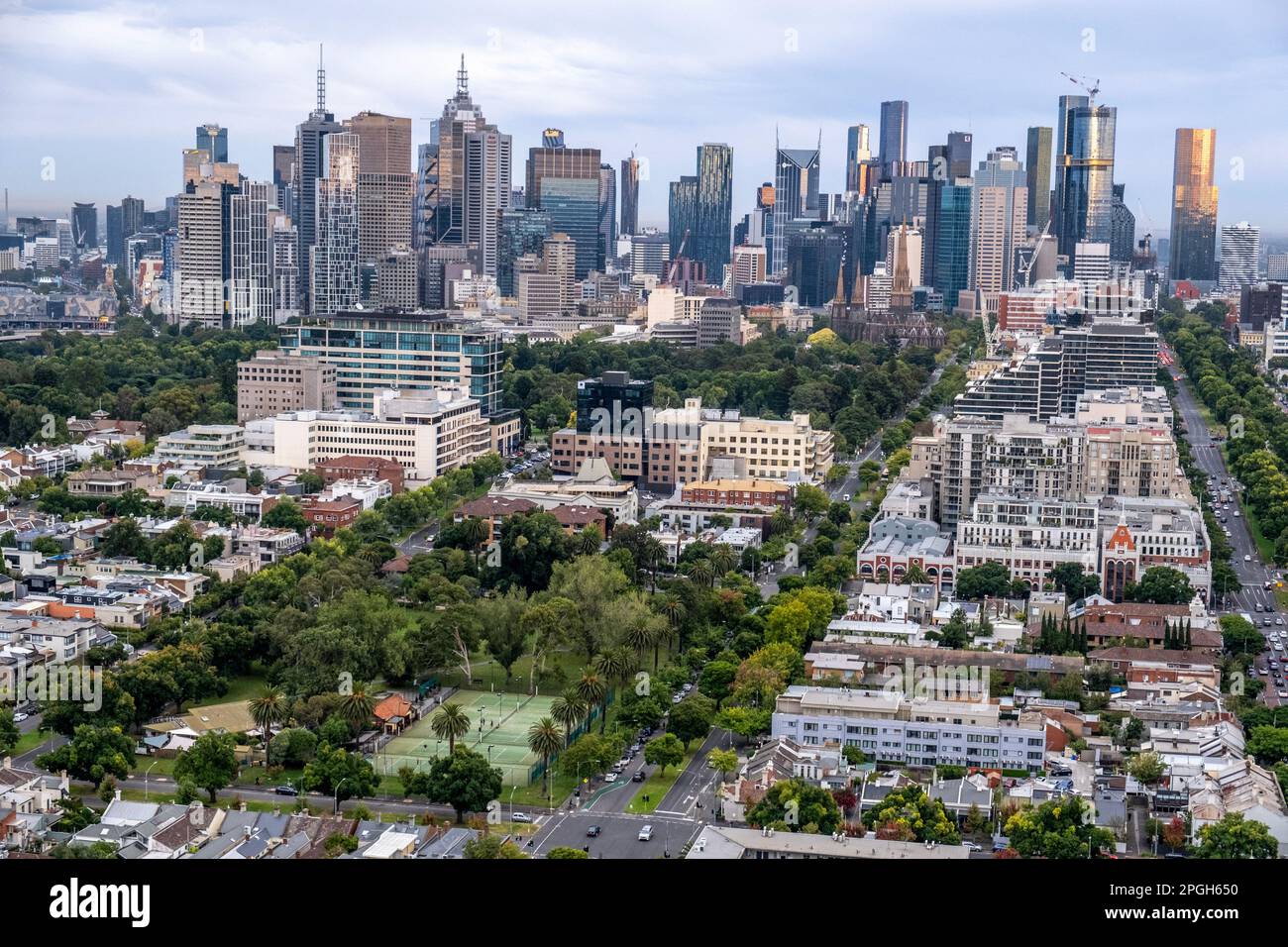 Vista aerea dello skyline e dei sobborghi di Melbourne. Melbourne, Victoria, Australia Foto Stock