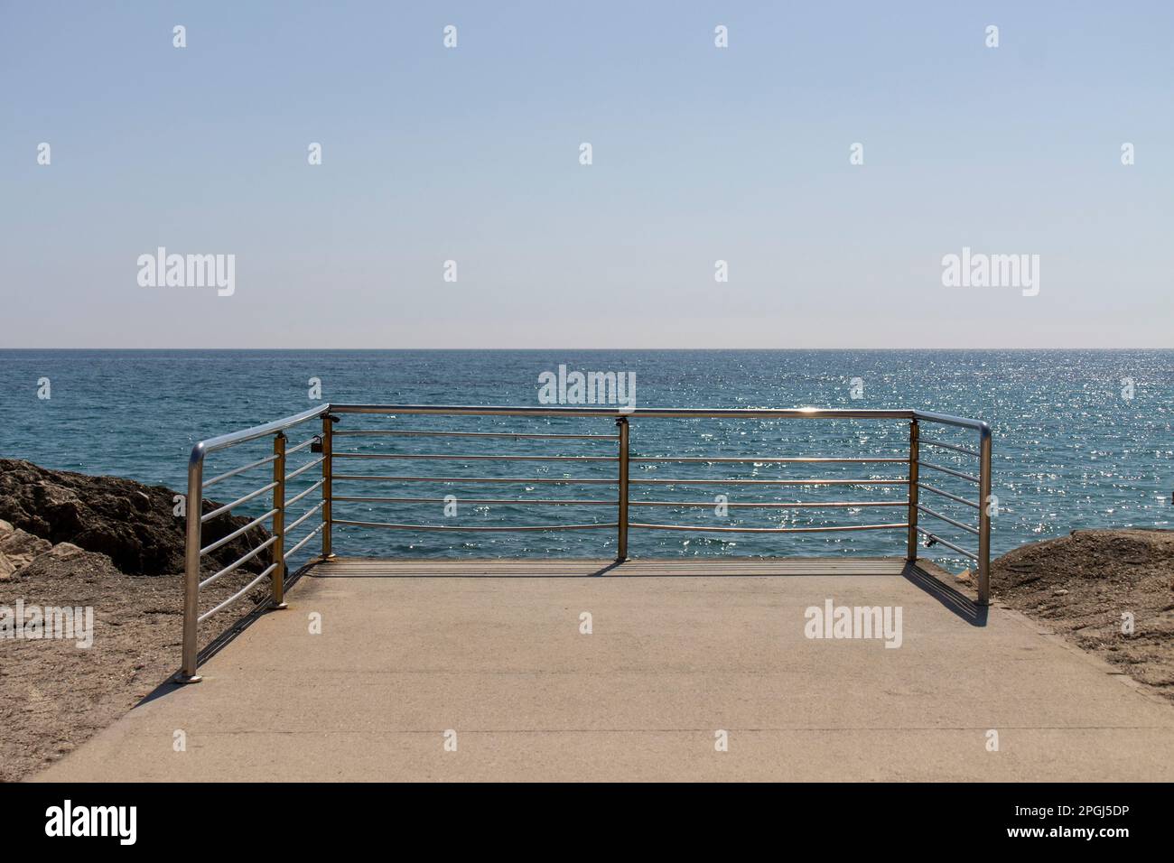 vista dal balcone con vista sul mar mediterraneo Foto Stock