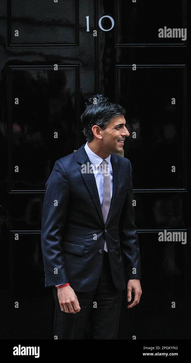 Londra, Regno Unito. 23rd Mar, 2023. Rishi Sunak, deputato, primo Ministro del Regno Unito, dà il benvenuto a Edi Rama, primo Ministro dell'Albania, oggi a 10 Downing Street a Westminster. Rama, PM albanese dal 2013 e capo del Partito socialista albanese, ha recentemente criticato la sottosegretario Suella Braverman per le sue osservazioni sui migranti albanesi. Credit: Imageplotter/Alamy Live News Foto Stock