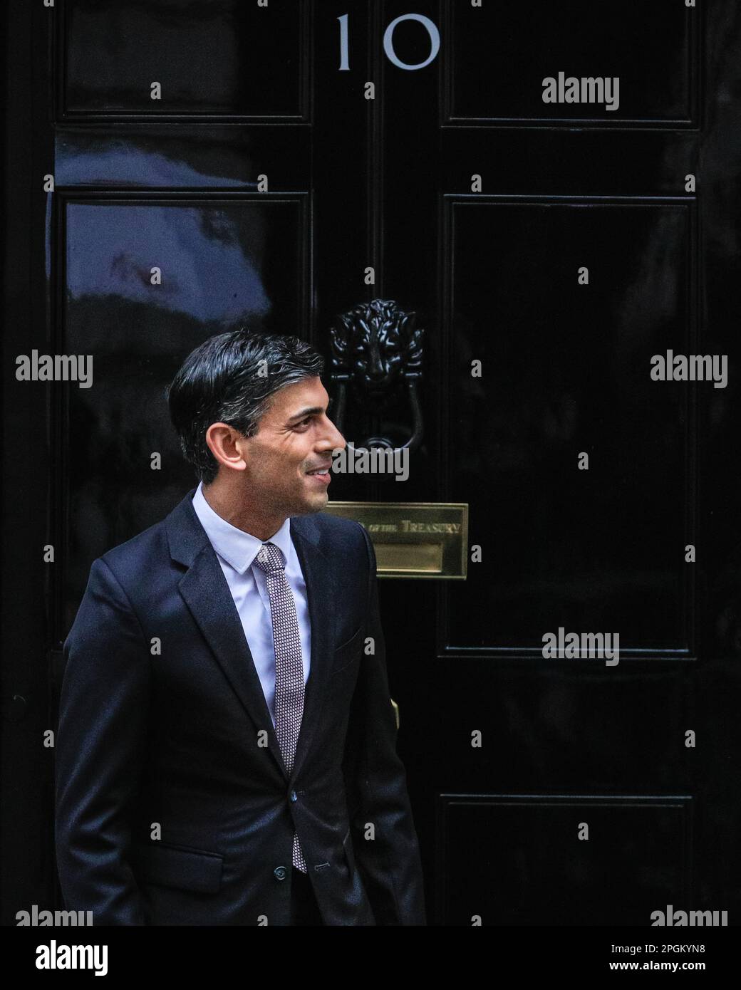 Londra, Regno Unito. 23rd Mar, 2023. Rishi Sunak, deputato, primo Ministro del Regno Unito, dà il benvenuto a Edi Rama, primo Ministro dell'Albania, oggi a 10 Downing Street a Westminster. Rama, PM albanese dal 2013 e capo del Partito socialista albanese, ha recentemente criticato la sottosegretario Suella Braverman per le sue osservazioni sui migranti albanesi. Credit: Imageplotter/Alamy Live News Foto Stock