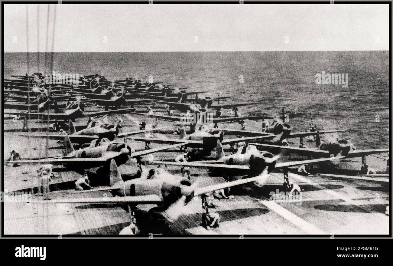 Gli aerei giapponesi DI PEARL HARBOR si preparano a partire dalla portaerei della Marina imperiale giapponese Shokaku per la prima ondata di scioperi a Pearl Harbor, il 7 dicembre. 1941.l'attacco a Pearl Harbor fu uno sciopero militare a sorpresa dell'Imperial Japanese Navy Air Service contro gli Stati Uniti contro la base navale statunitense a Pearl Harbor a Honolulu, territorio delle Hawaii, poco prima delle 8:00:00 di domenica 7 dicembre 1941. Foto Stock