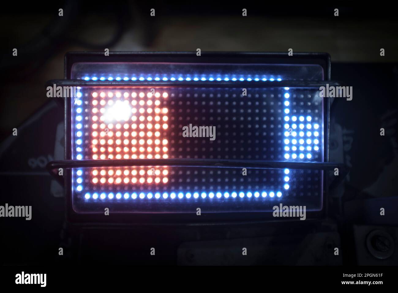 Caricamento delle celle della batteria su uno schermo lcd Foto Stock