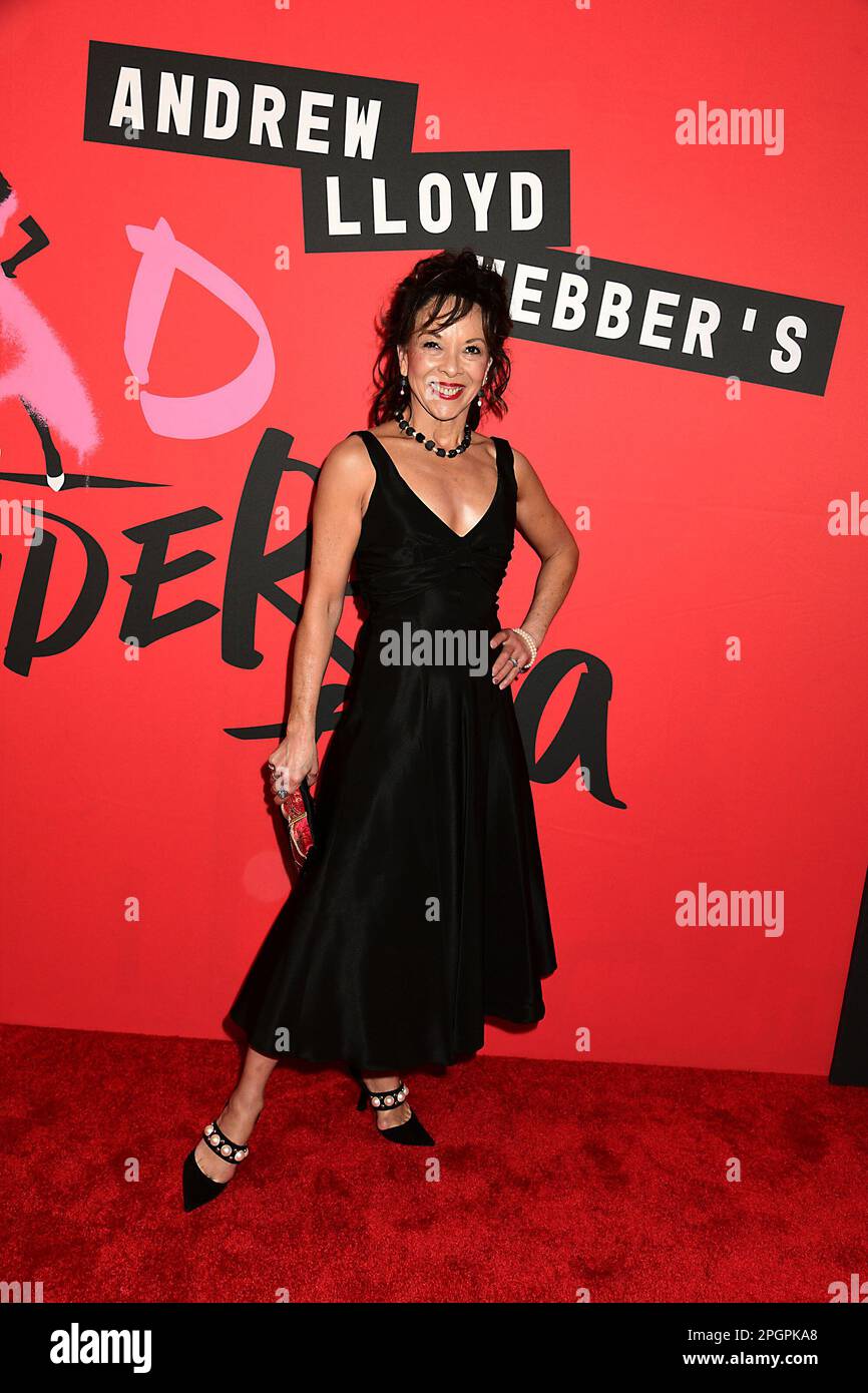 JoAnn M Hunter partecipa alla serata di apertura di Broadway "Bad Cinderella" all'Imperial Theatre di New York il 23 marzo 2023. Robin Platzer/ Twin Images/ Credit: Sipa USA/Alamy Live News Foto Stock