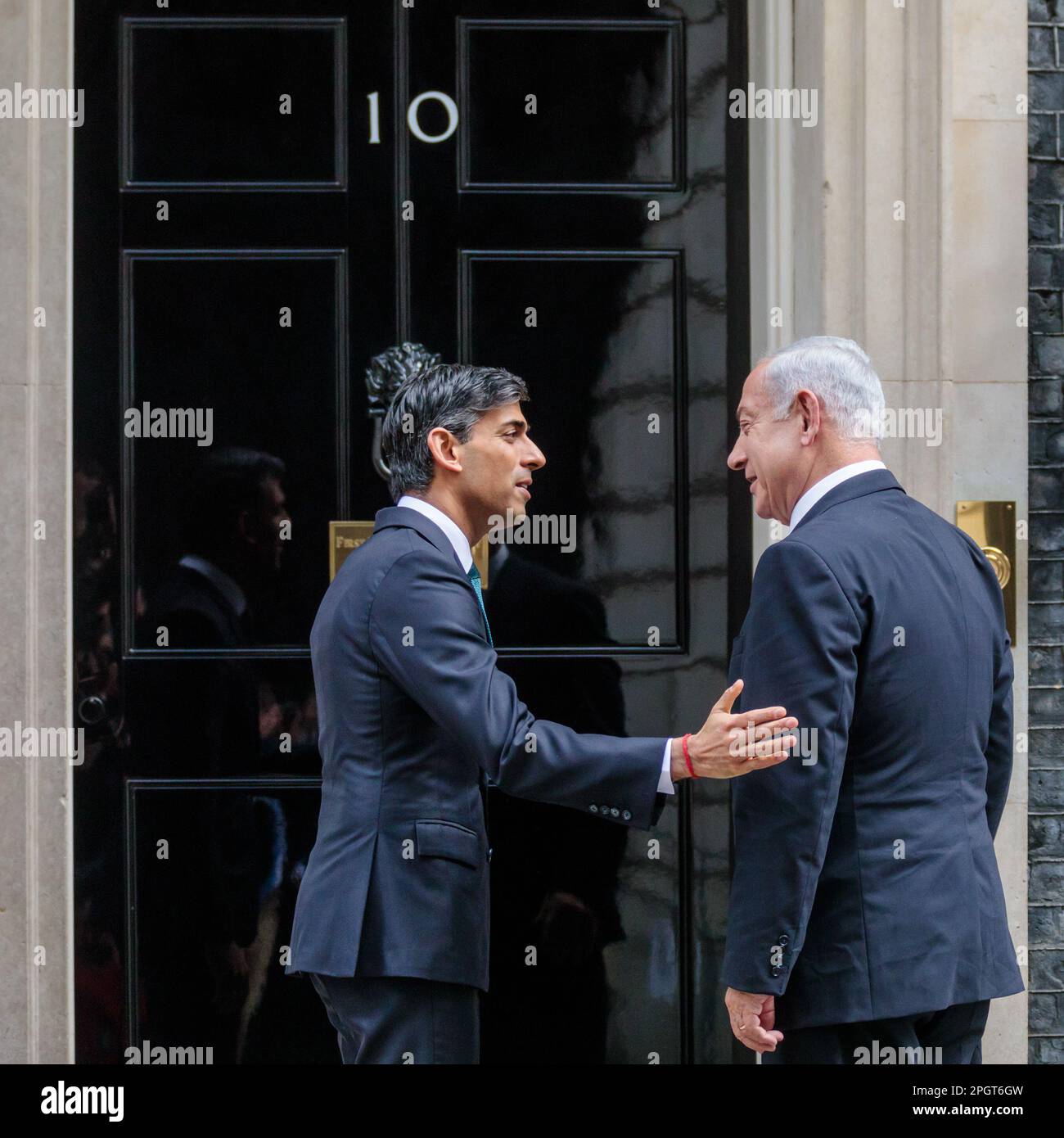 Downing Street, Londra, Regno Unito. 14th marzo 2023. Il primo ministro britannico, Rishi Sunak, dà il benvenuto al primo ministro di Israele, Benjamin Netanyahu, a Downing Street, Londra, Regno Unito. Foto di Amanda Rose/Alamy Live News Foto Stock