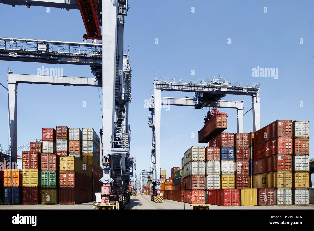 Rio de Janeiro. 20th Mar, 2023. Questa foto scattata il 20 marzo 2023  mostra un terminal container al porto di Rio de Janeiro in Brasile.  Istituito all'inizio del 20th ° secolo, il