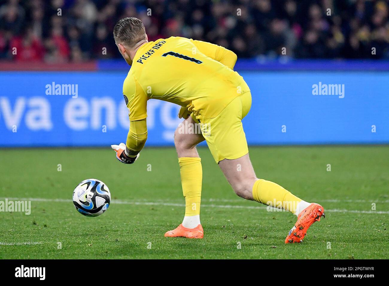 Jordan Pickford d'Inghilterra durante il Campionato europeo UEFA EURO2024 Qualification Group C partita di calcio tra Italia e Inghilterra a Diego arma Foto Stock