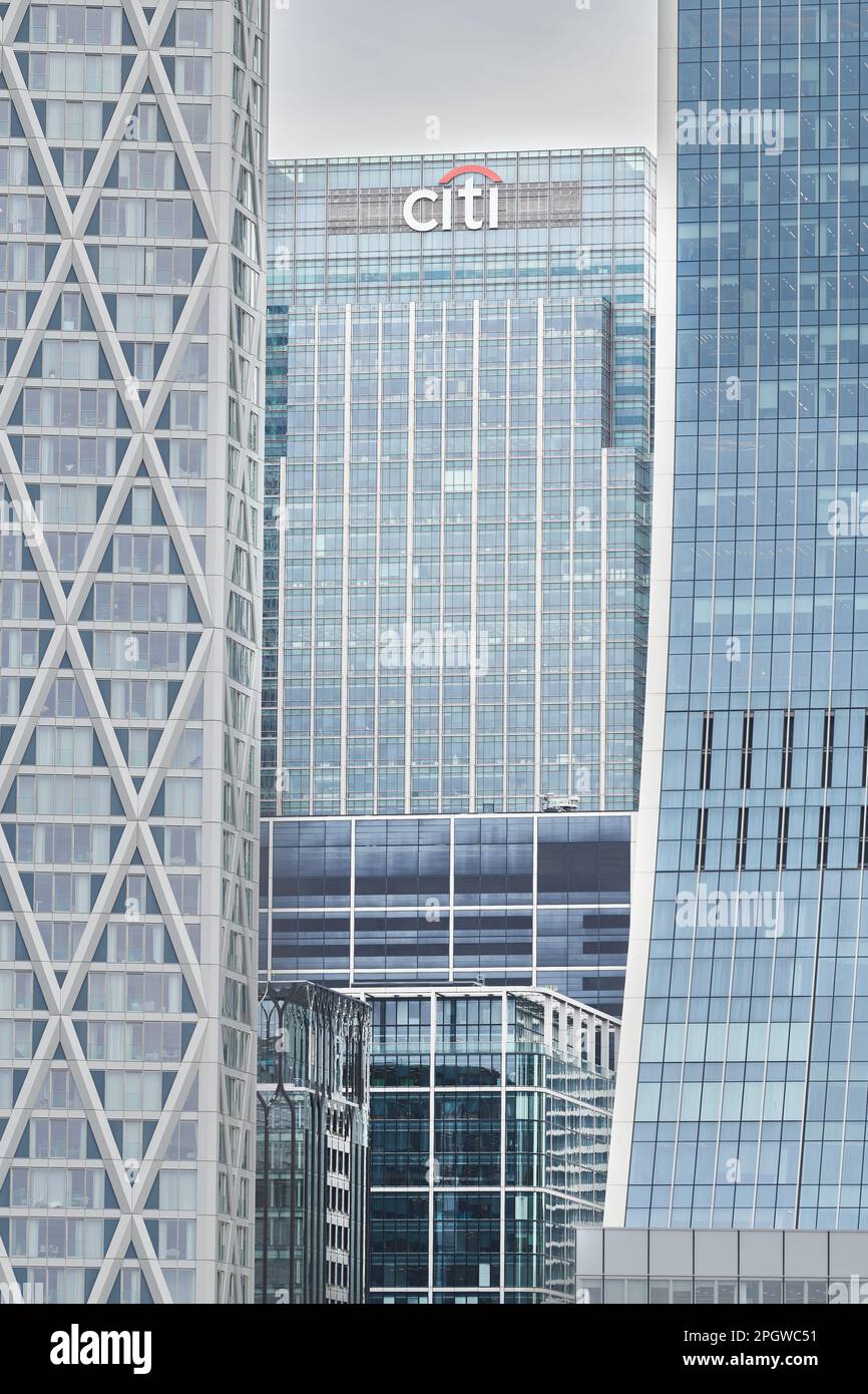 La banca Citi, un grattacielo a Canary Wharf, uno dei quartieri finanziari di Londra, vicino al Tamigi, Inghilterra. Foto Stock