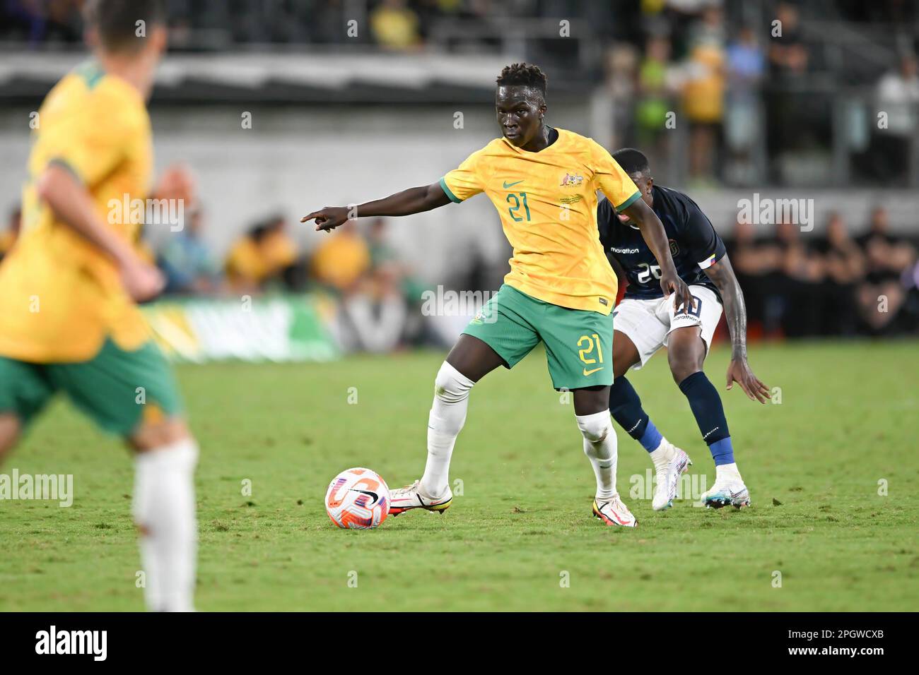 Sydney, Australia. 24th Mar, 2023. Garang Kuol della nazionale australiana squadra di calcio maschile in azione durante la partita di calcio "Welcome Home" tra Australia ed Ecuador al CommBank Stadium. Punteggio finale: 3:1 Australia : Ecuador. Credit: SOPA Images Limited/Alamy Live News Foto Stock