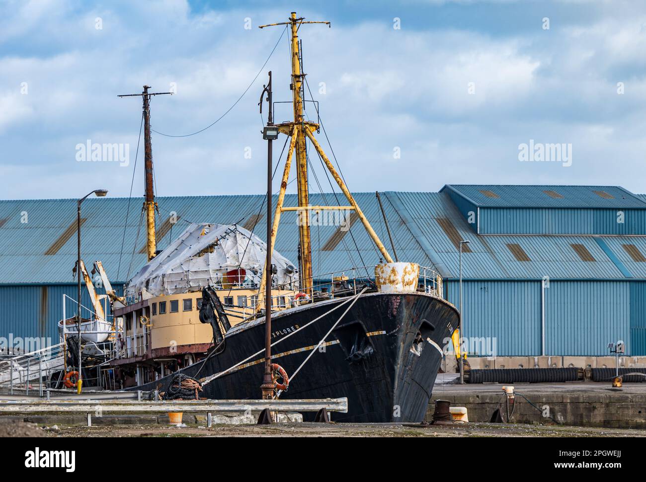 Nave SS Explorer traino a vapore in restauro ormeggiato a Imperial Dock, Leith Harbour, Edimburgo, Scozia, Regno Unito Foto Stock