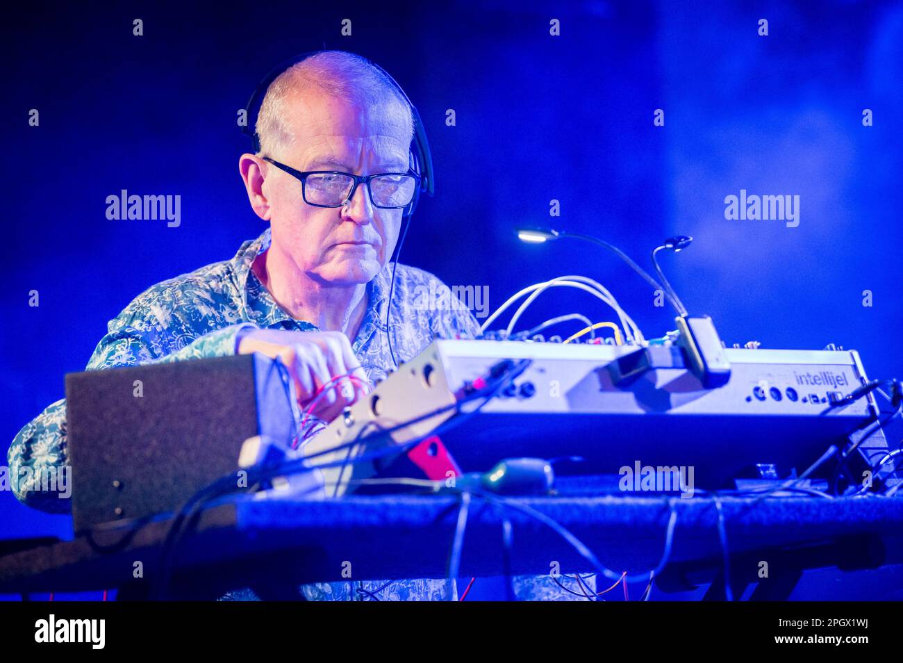 Steve Davis sul sintetizzatore modulare Foto Stock