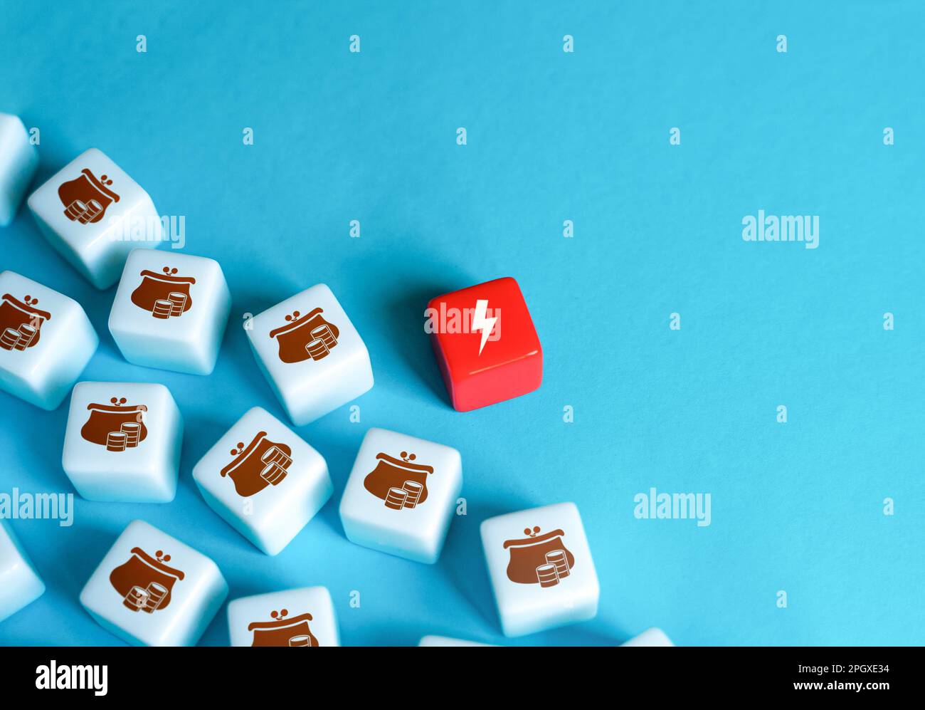 Minaccia di risparmio. Impatto negativo sulla capacità di risparmiare denaro o accumulare ricchezza nel tempo. Inflazione e scarse scelte di investimento. Spese di vita elevate Foto Stock