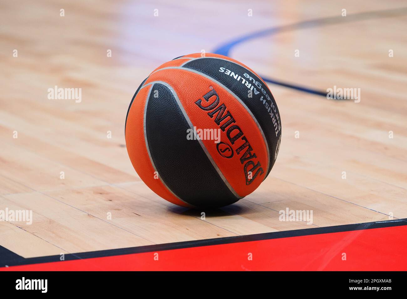 Milano, Italia. 24th Mar, 2023. Forum di Assago, Milano, Italia, 24 marzo 2023, Baskeball durante il EA7 Emporio Armani Milano vs FC Bayern Munchen - Basketball Eurolega Championship Credit: Live Media Publishing Group/Alamy Live News Foto Stock