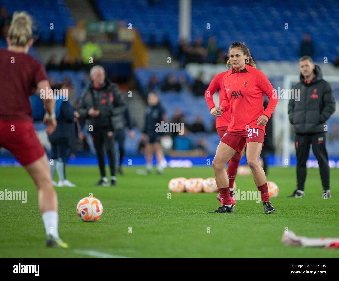 Liverpool, Merseyside, Inghilterra. 24th marzo 2023. Katie Stengel di Liverpool si riscalda, durante l'Everton Football Club V Liverpool Football Club al Goodison Park, nella Barclays Women's Super League (Credit Image: ©Cody Froggatt/ Alamy Live News) Foto Stock