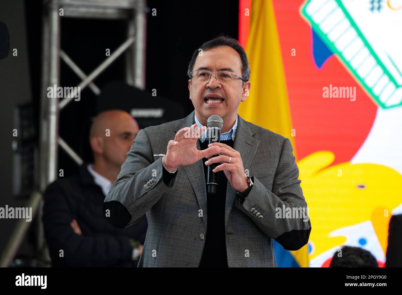 Il ministro colombiano dell'interno Alfonso Prada durante l'Assemblea popolare Nazionale Comunale di Bogotà, Colombia 24 marzo 2023. Foto di: Chepa Beltran/Long Visual Press Foto Stock