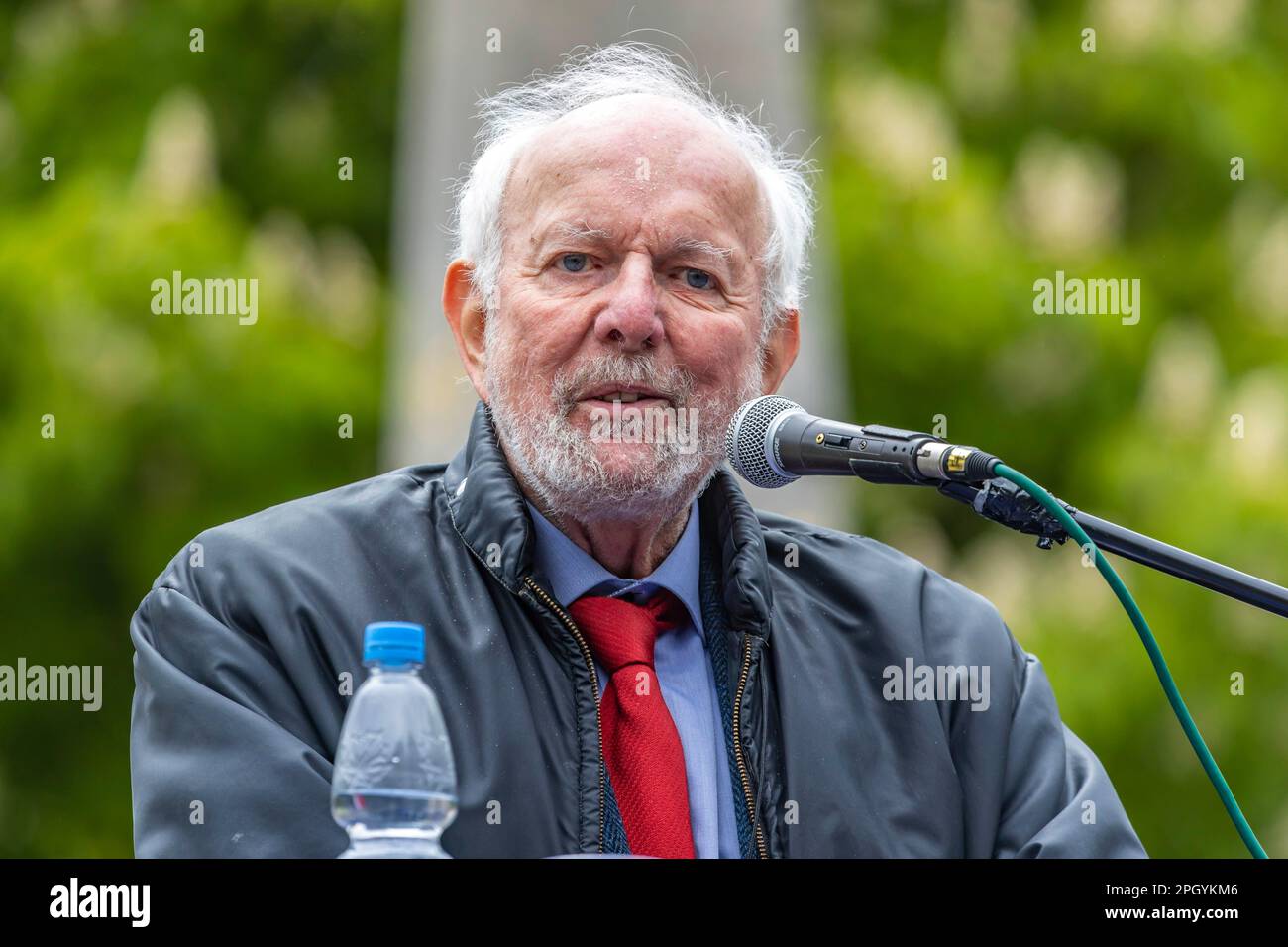 Ernst Ulrich von Weizsaecker, scienziato e politico, ritratto, dimostrazione pro-Europa Pulse of Europe, Stoccarda, Baden-Wuerttemberg, Germania Foto Stock