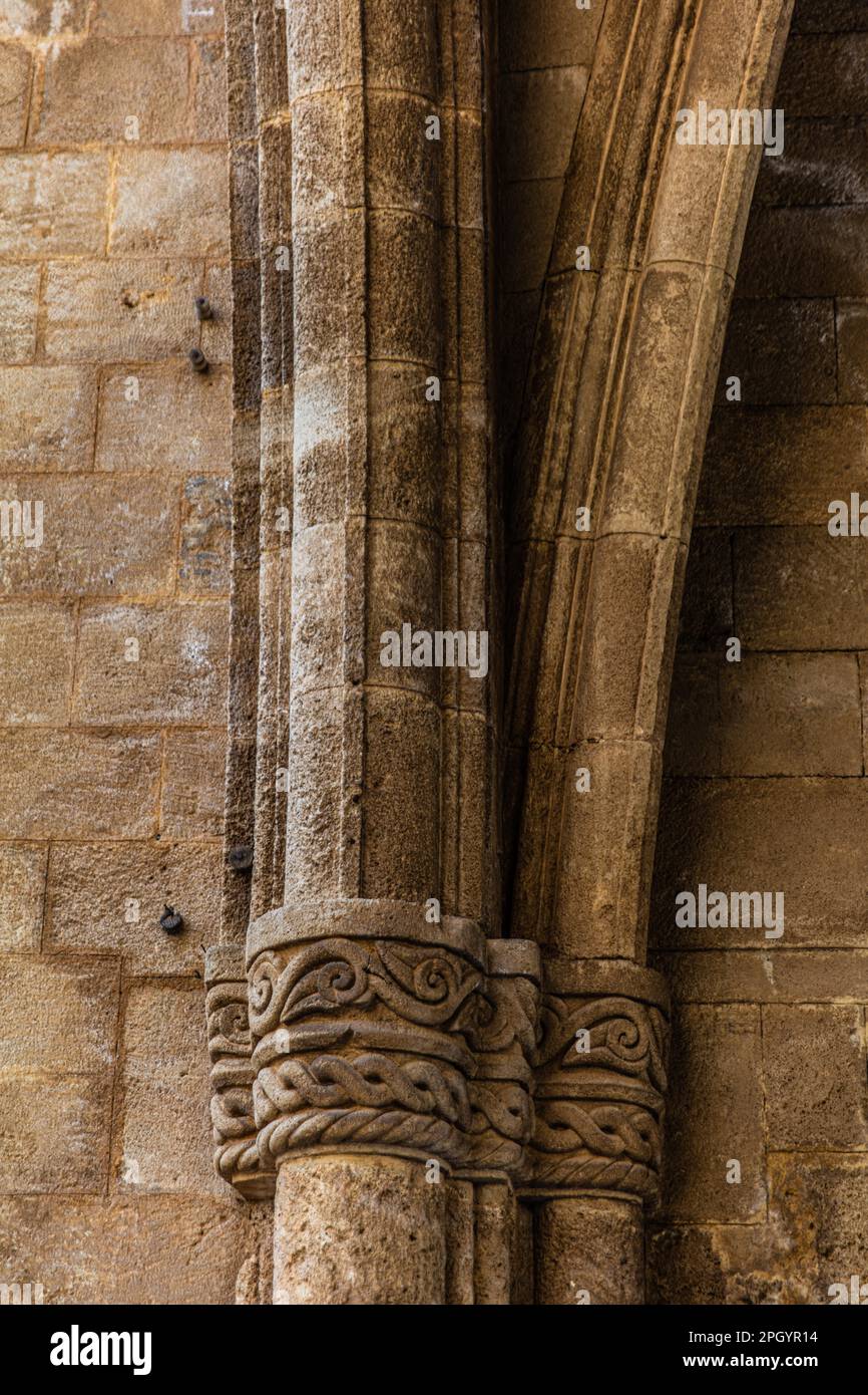 Knights Street nella città vecchia dal tempo dell'Ordine di San John, l'unica strada del 16th ° secolo sopravvissuta in stile tardo gotico, Oddos Ippoton, Rodi Foto Stock