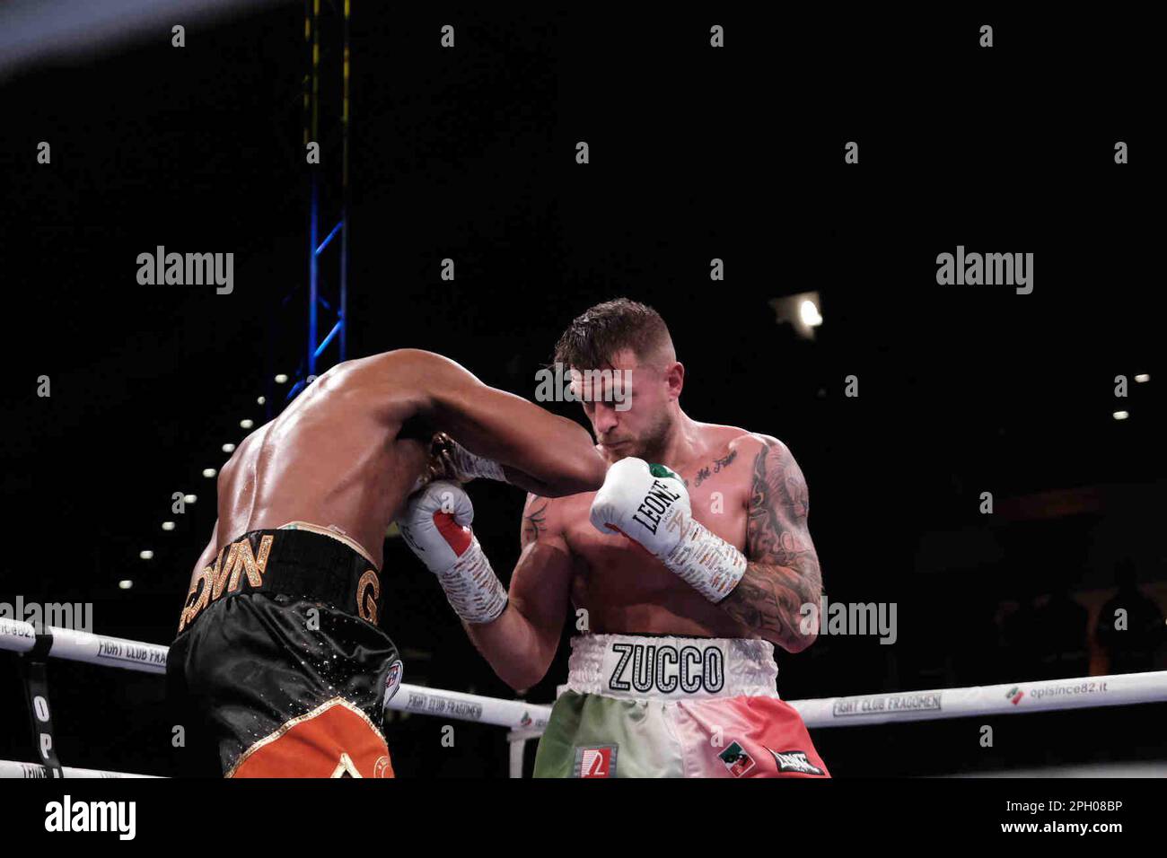 Milano, Italia. 24th Mar, 2023. Zucco VS Brown durante il titolo WBC International Super Middlewight - Zucco vs Brown, Boxing a Milano, marzo 24 2023 Credit: Independent Photo Agency/Alamy Live News Foto Stock