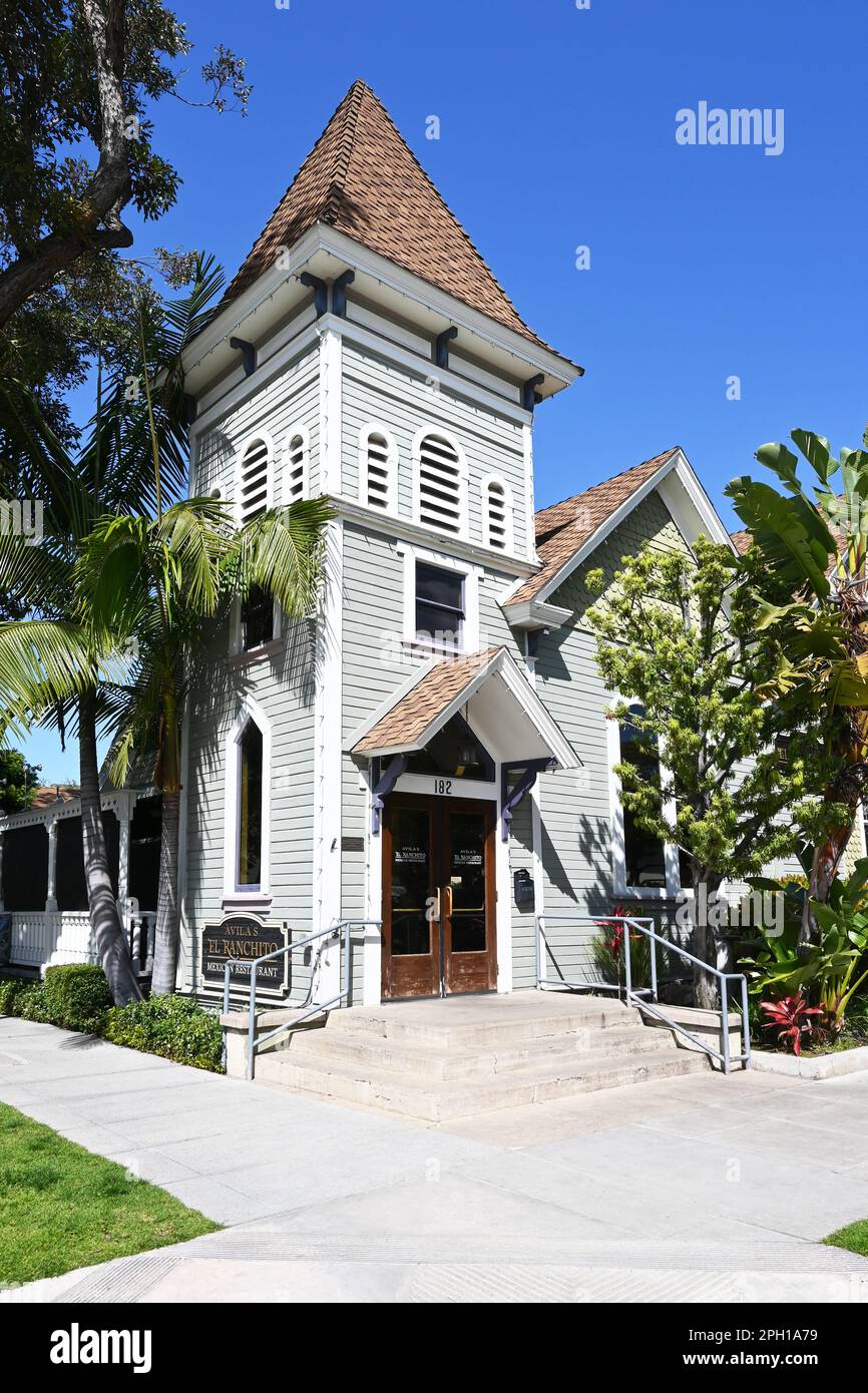 ORANGE, CALIFORNIA - 24 MAR 2023: Ristorante messicano Avilas El Ranchito nel centro storico di Orange. Foto Stock