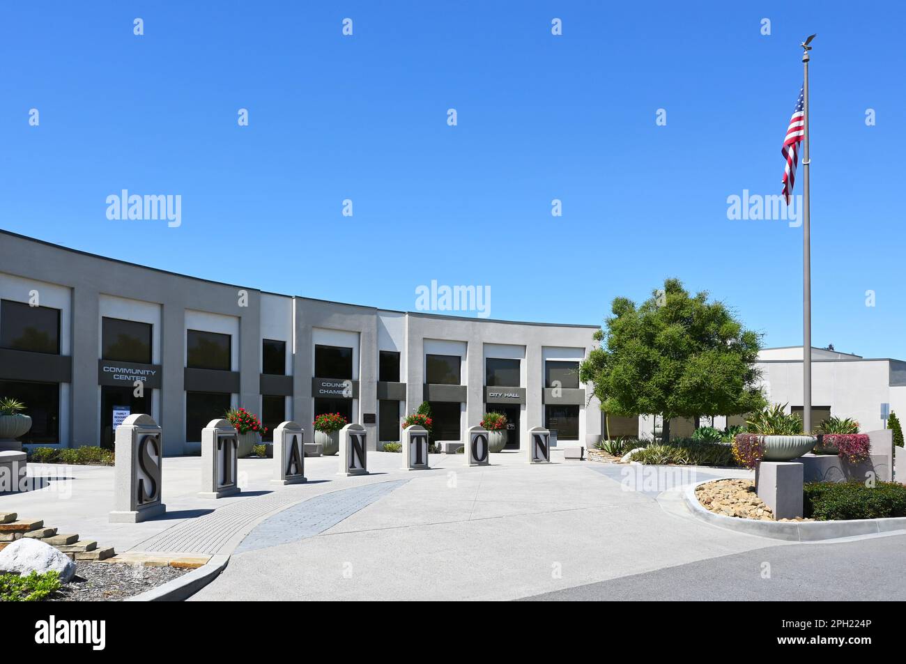 STANTON, CALIFORNIA - 24 MAR 2023: La città di Stanton Civic Center. Foto Stock