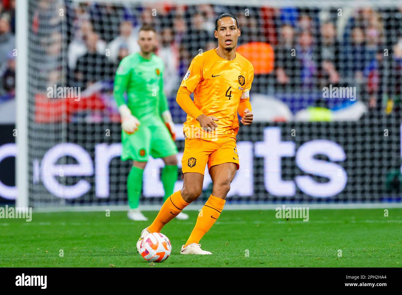 24-03-2023: Sport: Frankrijk vs Nederland PARIGI, PAESI BASSI - Marzo 24: Virgil van Dijk (Paesi Bassi) durante la partita European Qualifier Group B EU Foto Stock