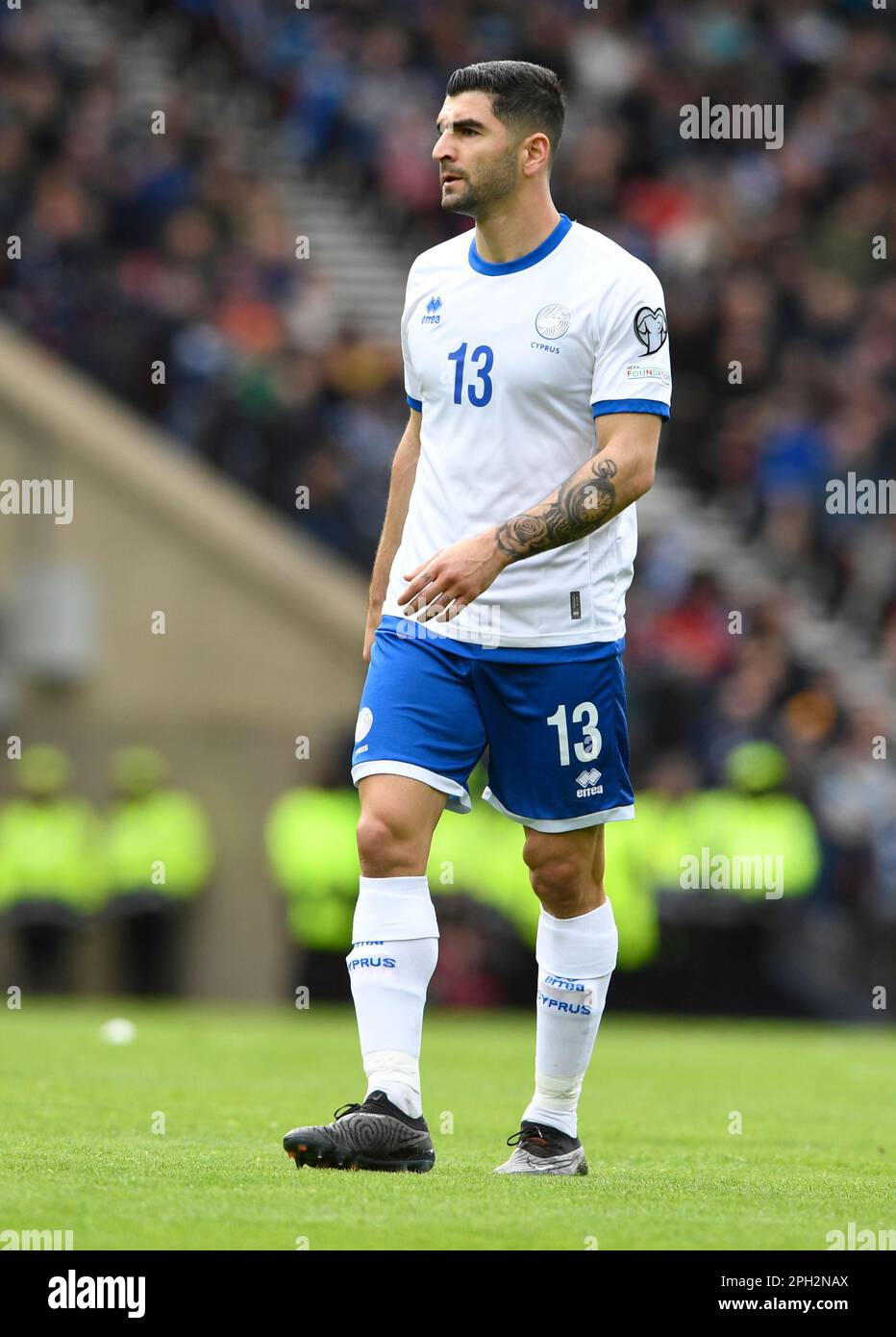 Glasgow, Regno Unito. 25th Mar, 2023. Ioannis Kousoulos di Cipro durante la partita di qualificazione del Campionato europeo UEFA ad Hampden Park, Glasgow. Il credito dell'immagine dovrebbe essere: Neil Hanna/Sportimage Credit: Sportimage/Alamy Live News Foto Stock