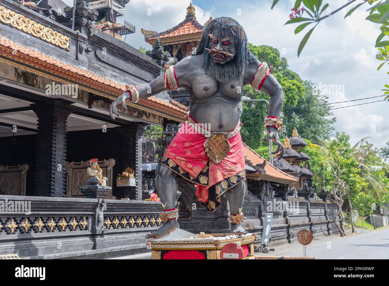 Ogoh-Ogoh, demon statua fatta per la parata Ngrupuk condotta alla vigilia del Nyepi Day, Indù Balinese nuovo anno. Foto Stock