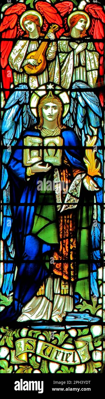 Saint Uriel, Arcangelo, vetrate, Blakeney, Norfolk, Inghilterra, Regno Unito Foto Stock