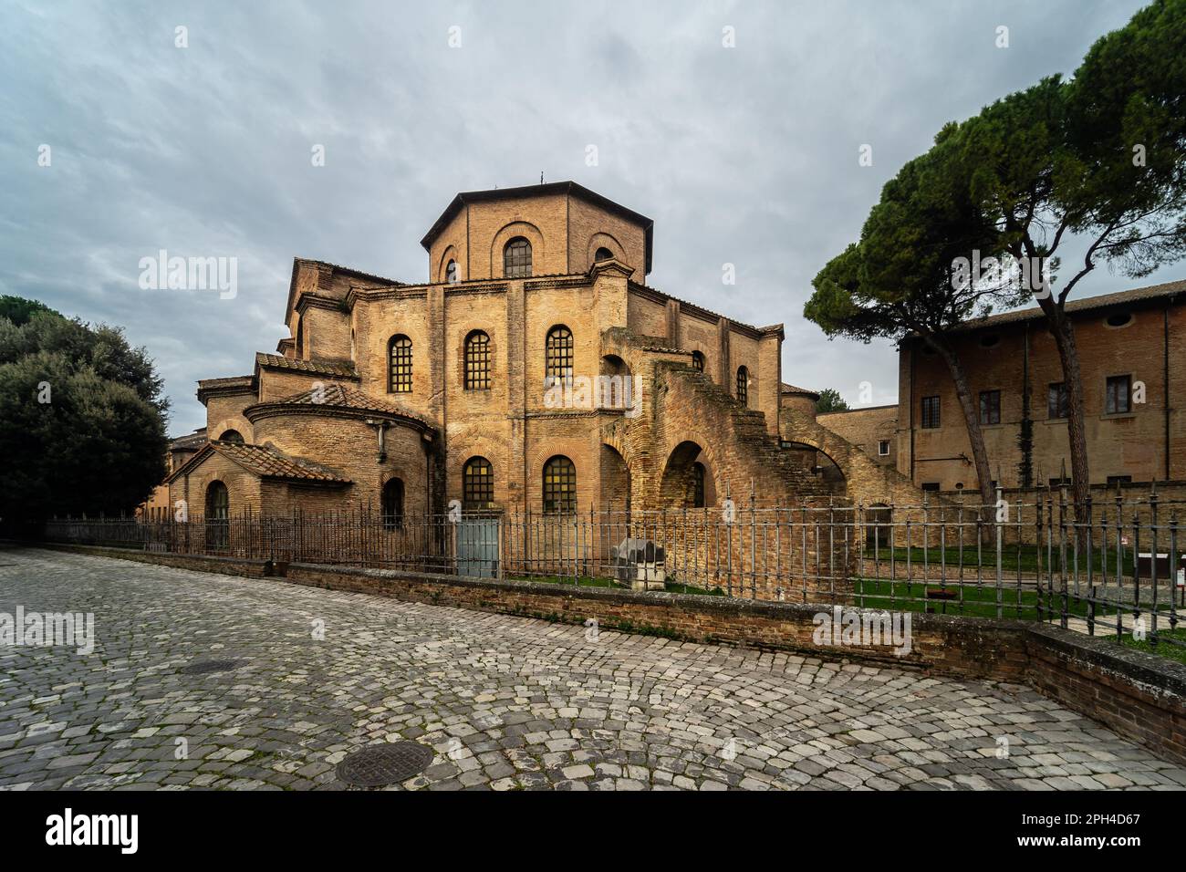 La Basilica di San vitale a Ravenna, Emilia-Romagna, Italia - una monumentale chiesa in stile tardo antico romano e bizantino costruita tra il 526 e il 547 Foto Stock