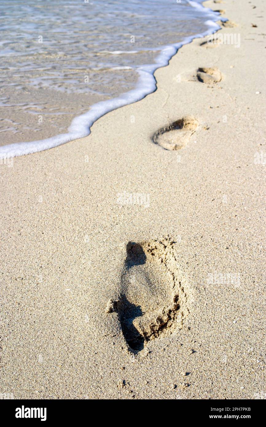 Miami Beach Florida, impronte di sabbia onde surf acqua onde, riva costa, Foto Stock