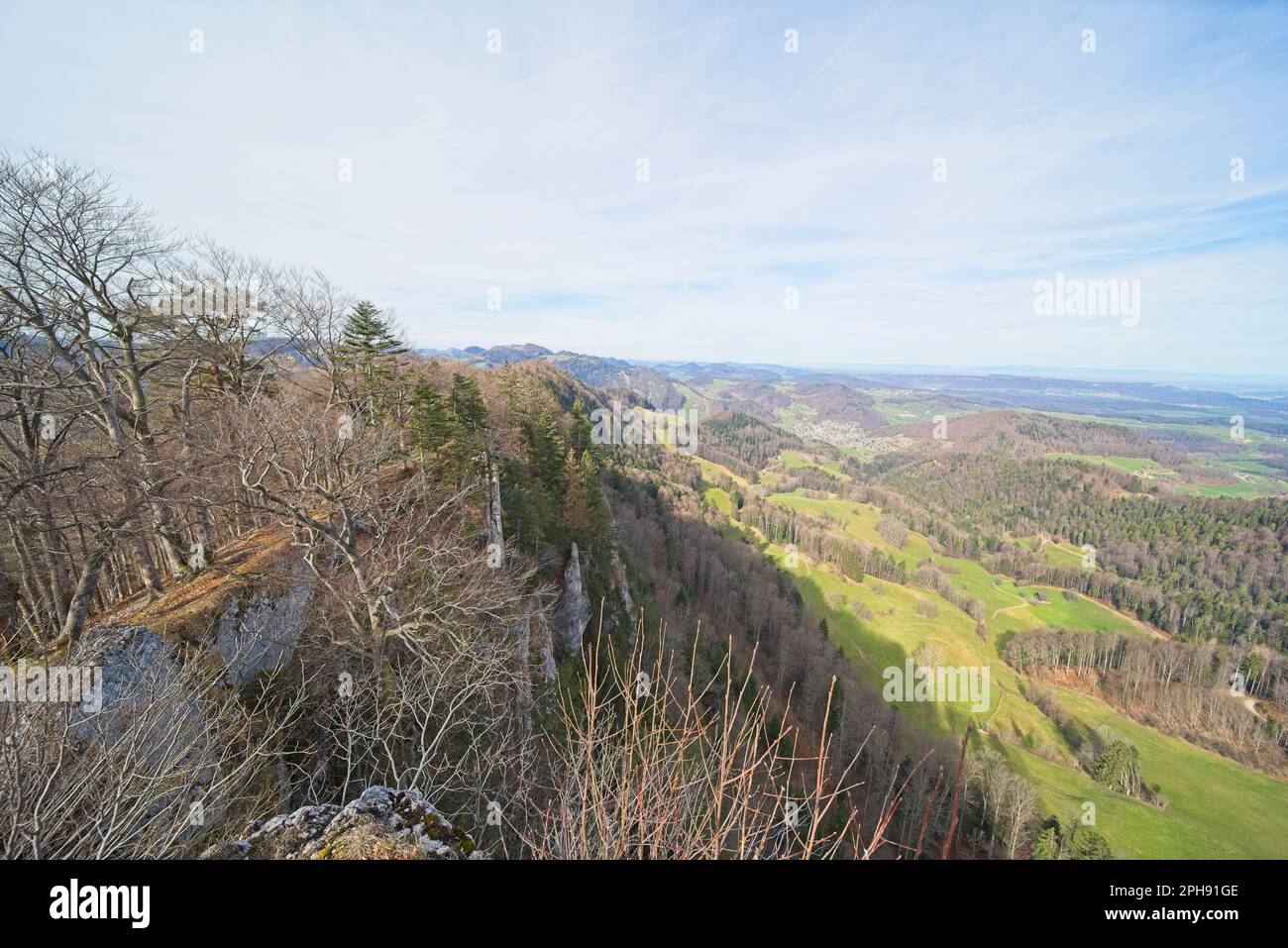Paesaggio in svizzera nel cantone di basilea terra dalla Lauchflue. Foto Stock